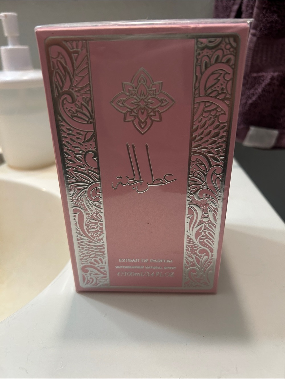 New never opened Pink Extrait de Parfum - Floral
